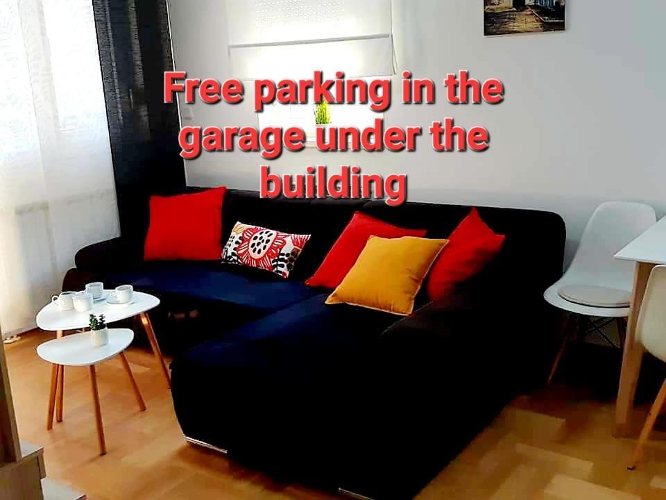 זאגרב Apartment With Garage Lavici מראה חיצוני תמונה