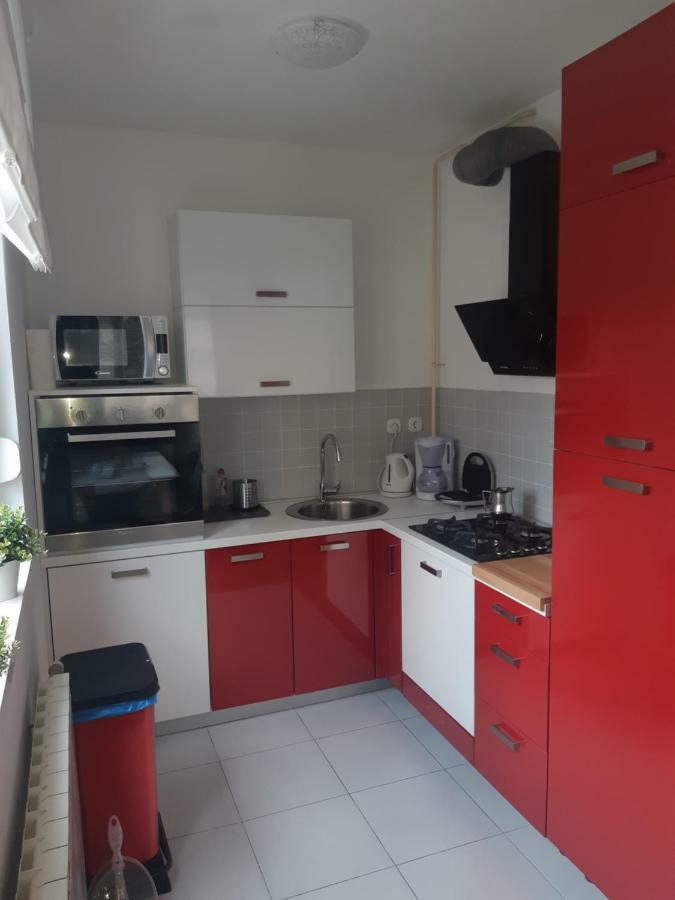 זאגרב Apartment With Garage Lavici מראה חיצוני תמונה