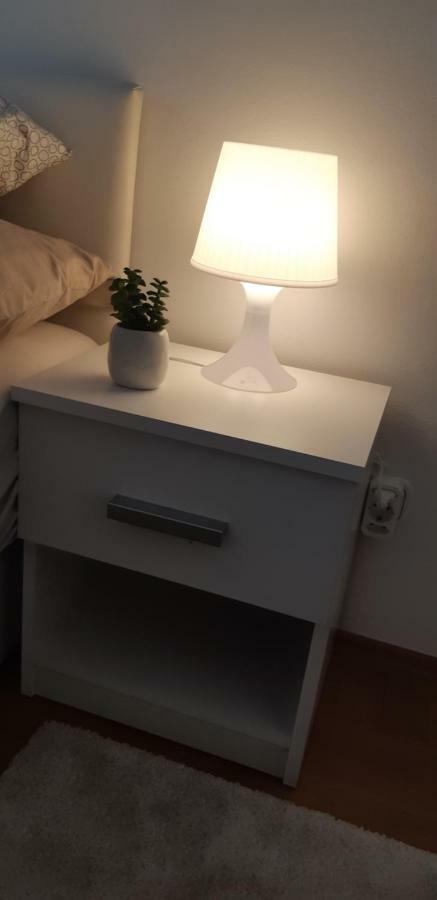 זאגרב Apartment With Garage Lavici מראה חיצוני תמונה