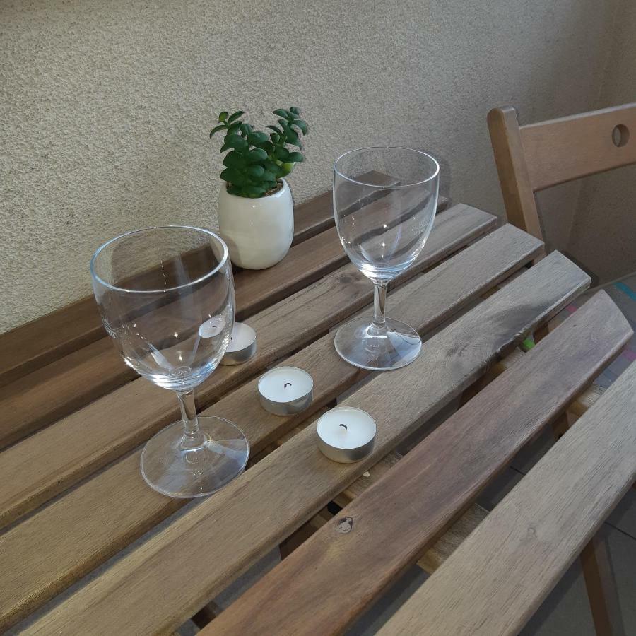 זאגרב Apartment With Garage Lavici מראה חיצוני תמונה